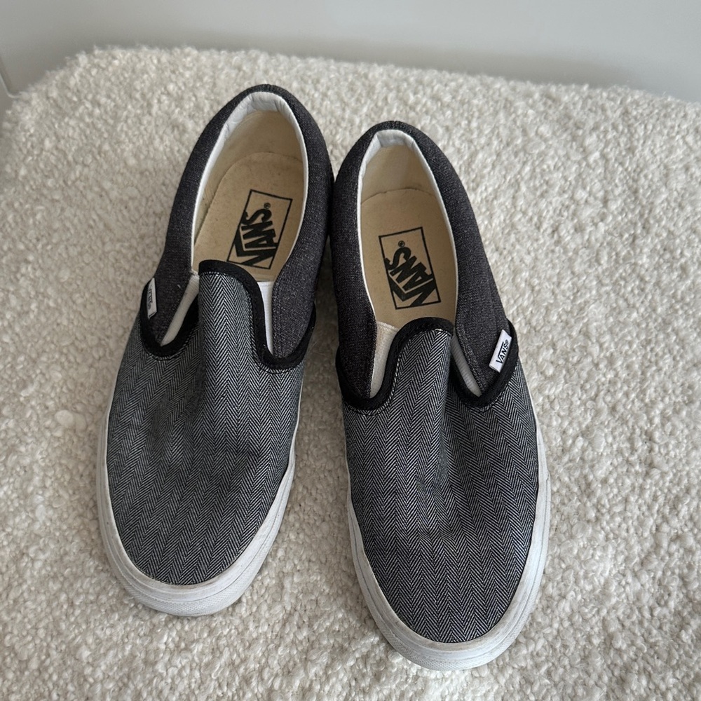 Vans women’s Charcoal and Black patterned Slip-On Shoes